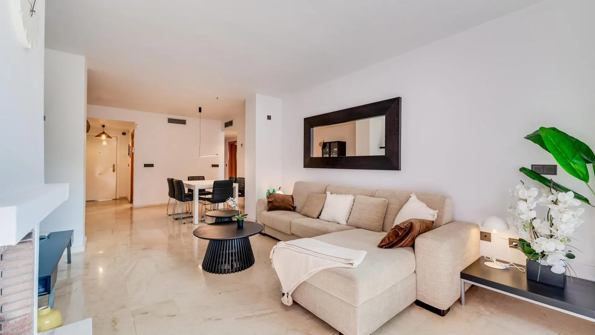 Fantastico Atico Duplex En Primera Linea De Golf Marbella