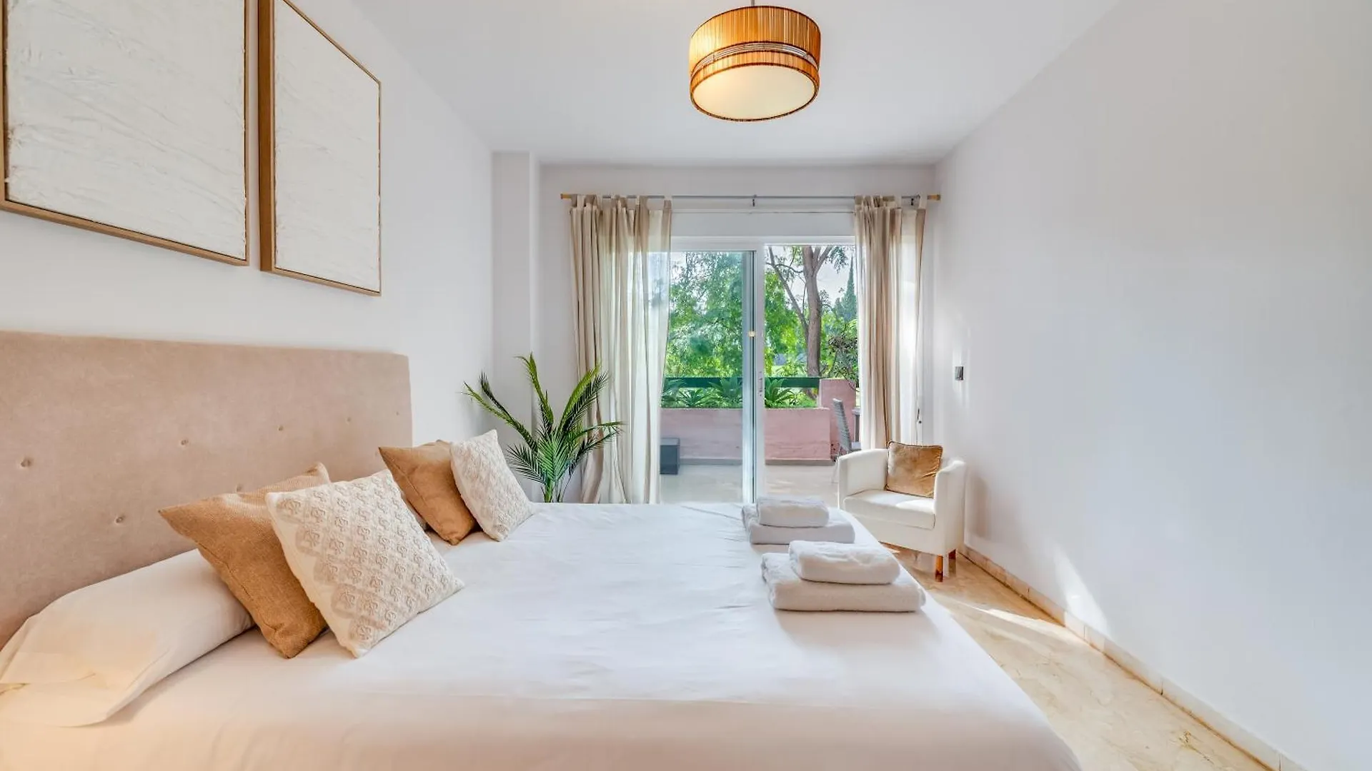 Fantastico Atico Duplex En Primera Linea De Golf Marbella