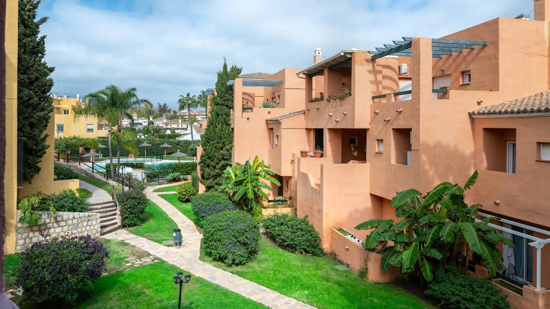 Fantastico Atico Duplex En Primera Linea De Golf Marbella Apartment
