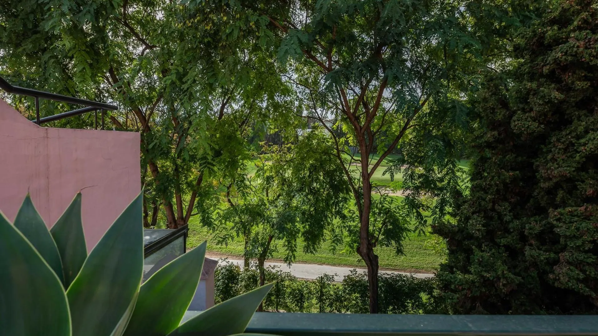 Fantastico Atico Duplex En Primera Linea De Golf Marbella