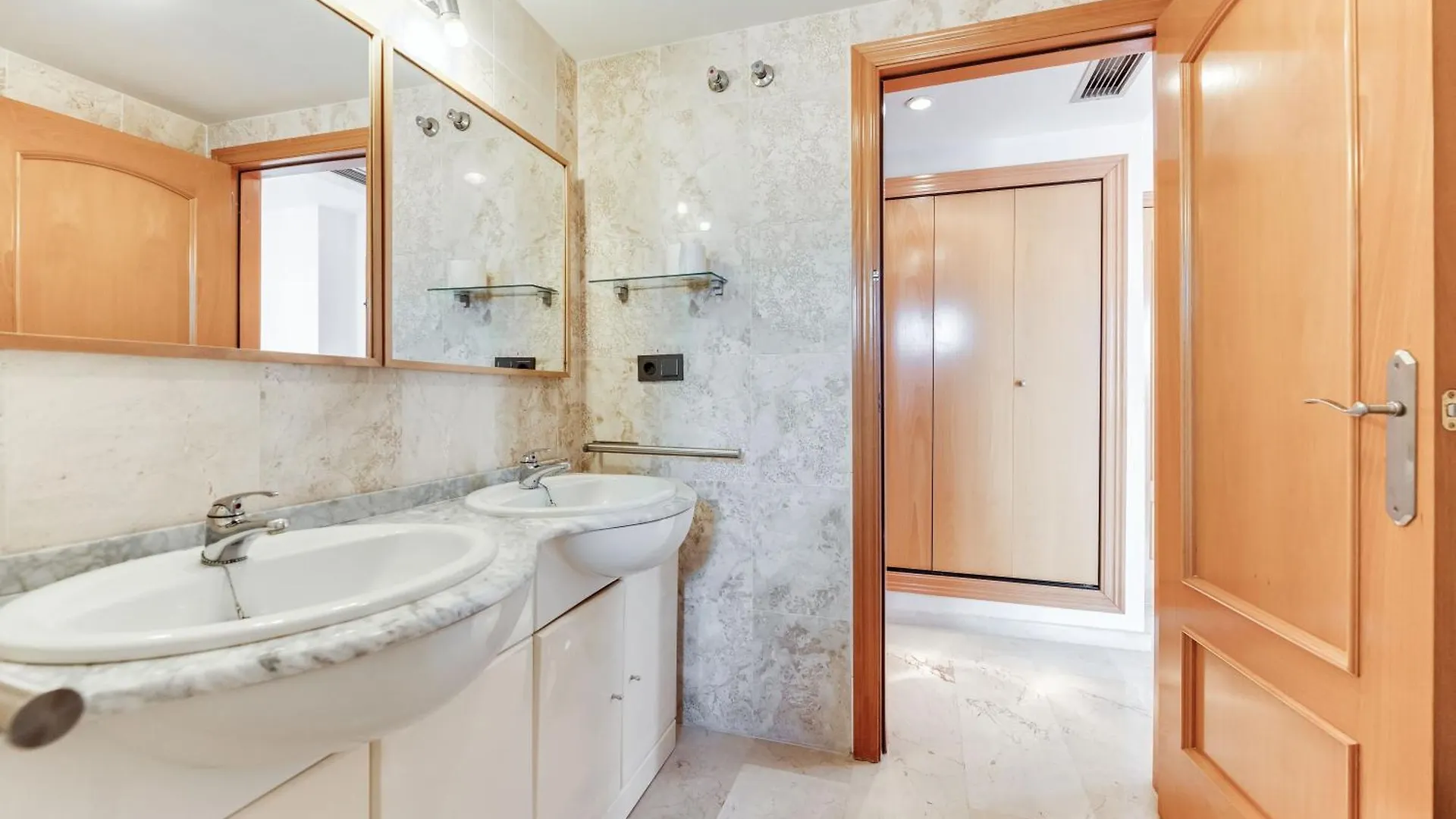 Fantastico Atico Duplex En Primera Linea De Golf Marbella