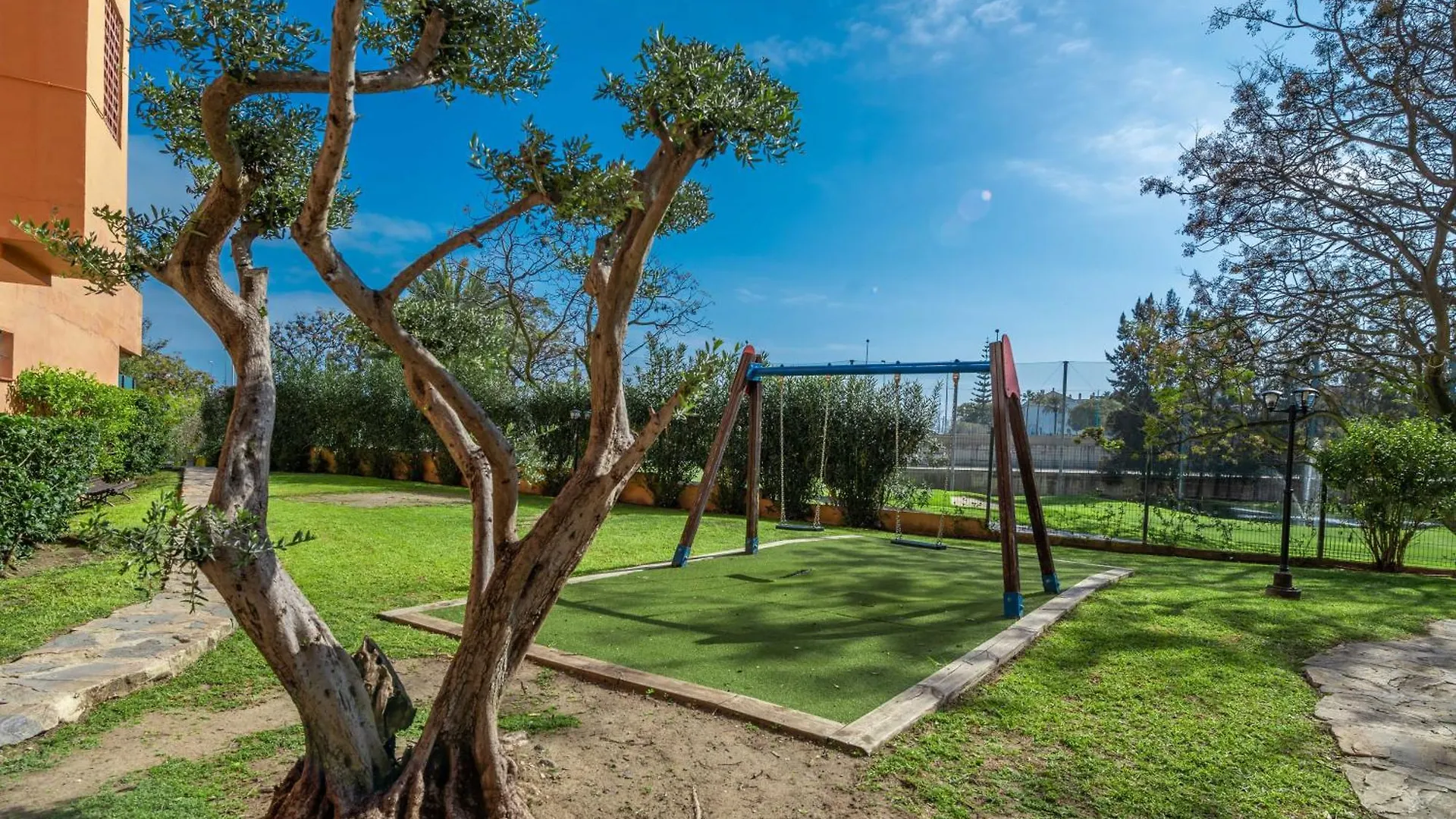Fantastico Atico Duplex En Primera Linea De Golf Marbella Apartment