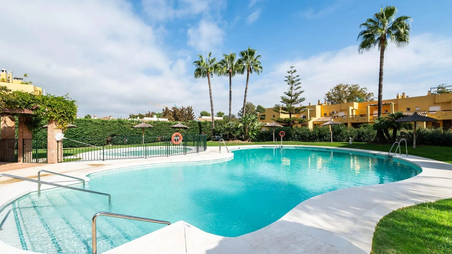 Fantastico Atico Duplex En Primera Linea De Golf location